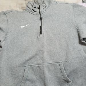 Woman nike pullover